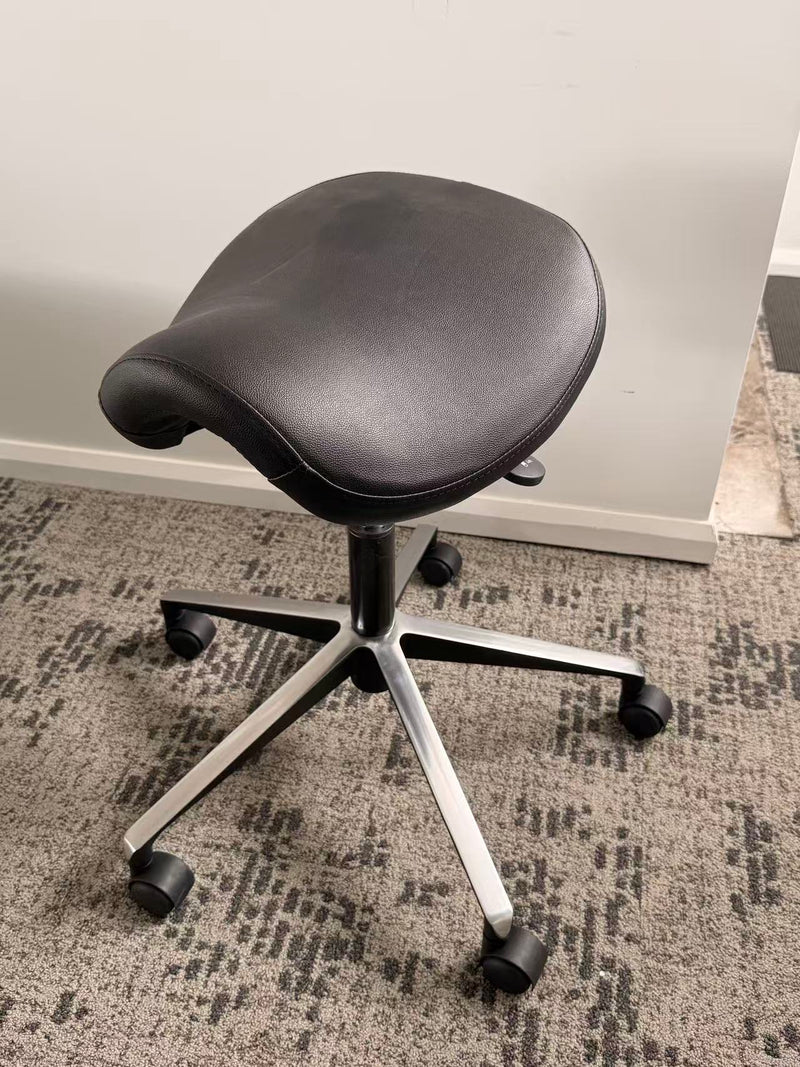 SADDLE SEAT