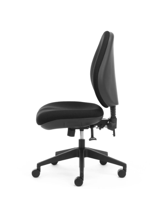 Heavy duty office chair for larger users in commercial offices