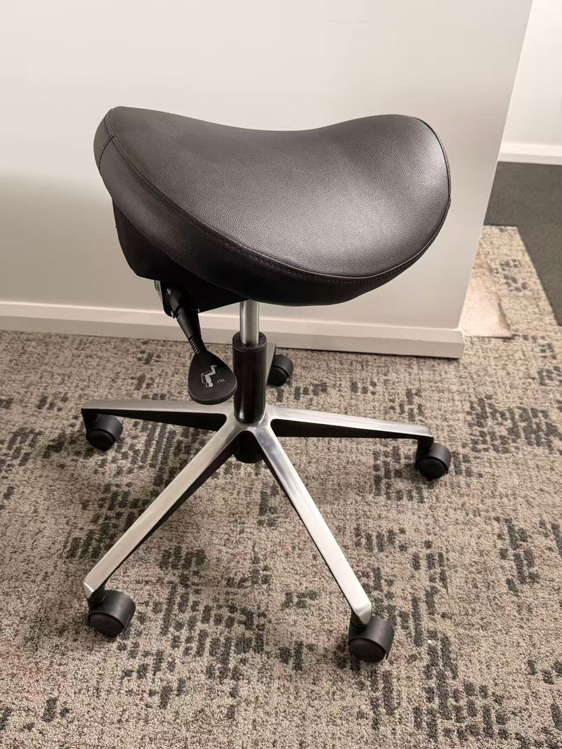 SADDLE SEAT